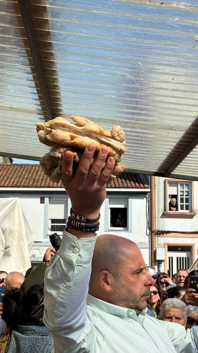 Concello de Santiago tweet media