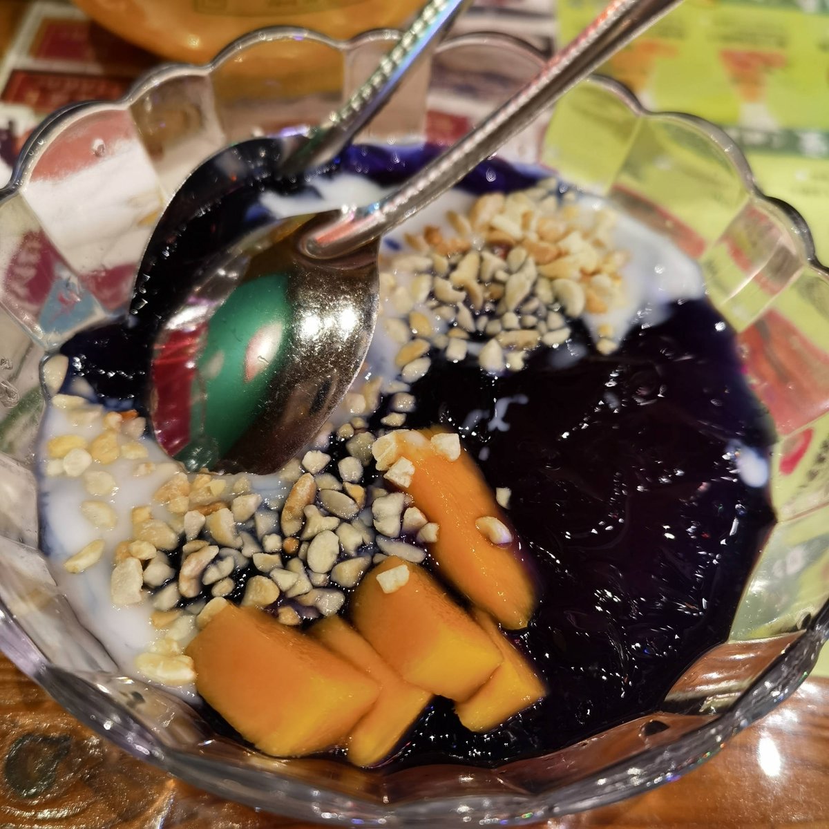 caroline dickson tweet media