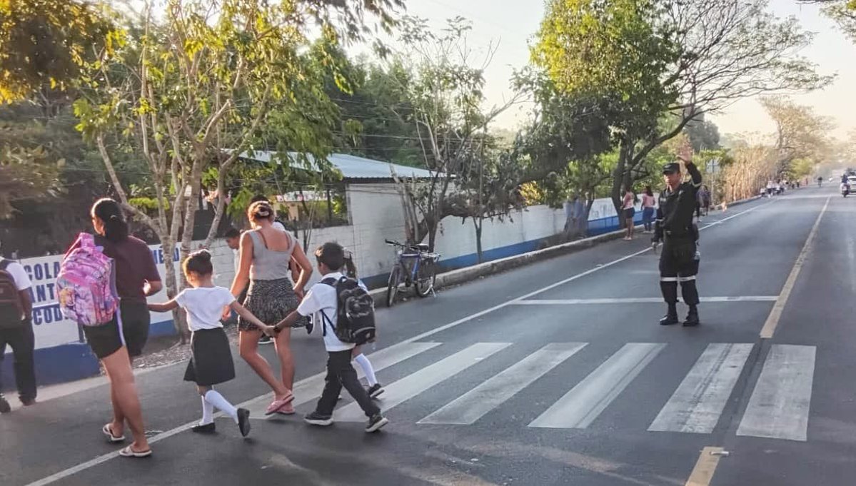 PNC El Salvador tweet media