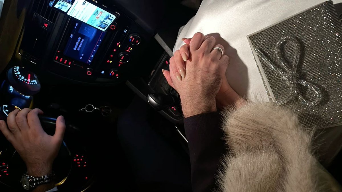 وَلَه. tweet media