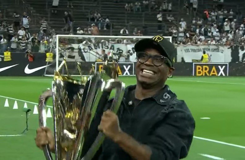 karłos Fost tweet media