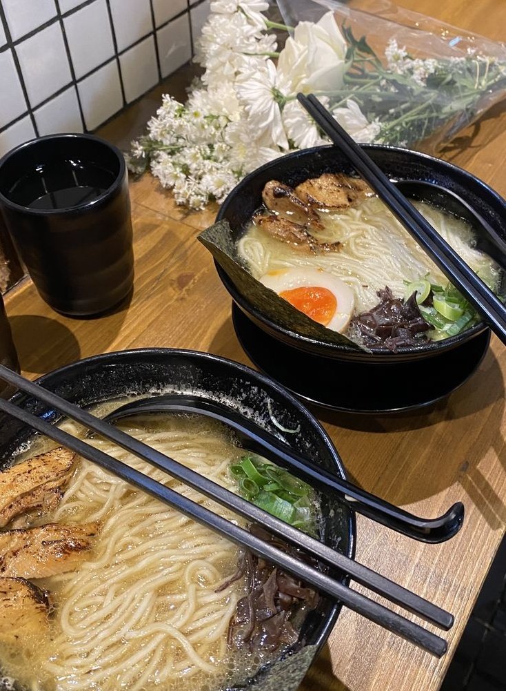 王, ISVARA. tweet media