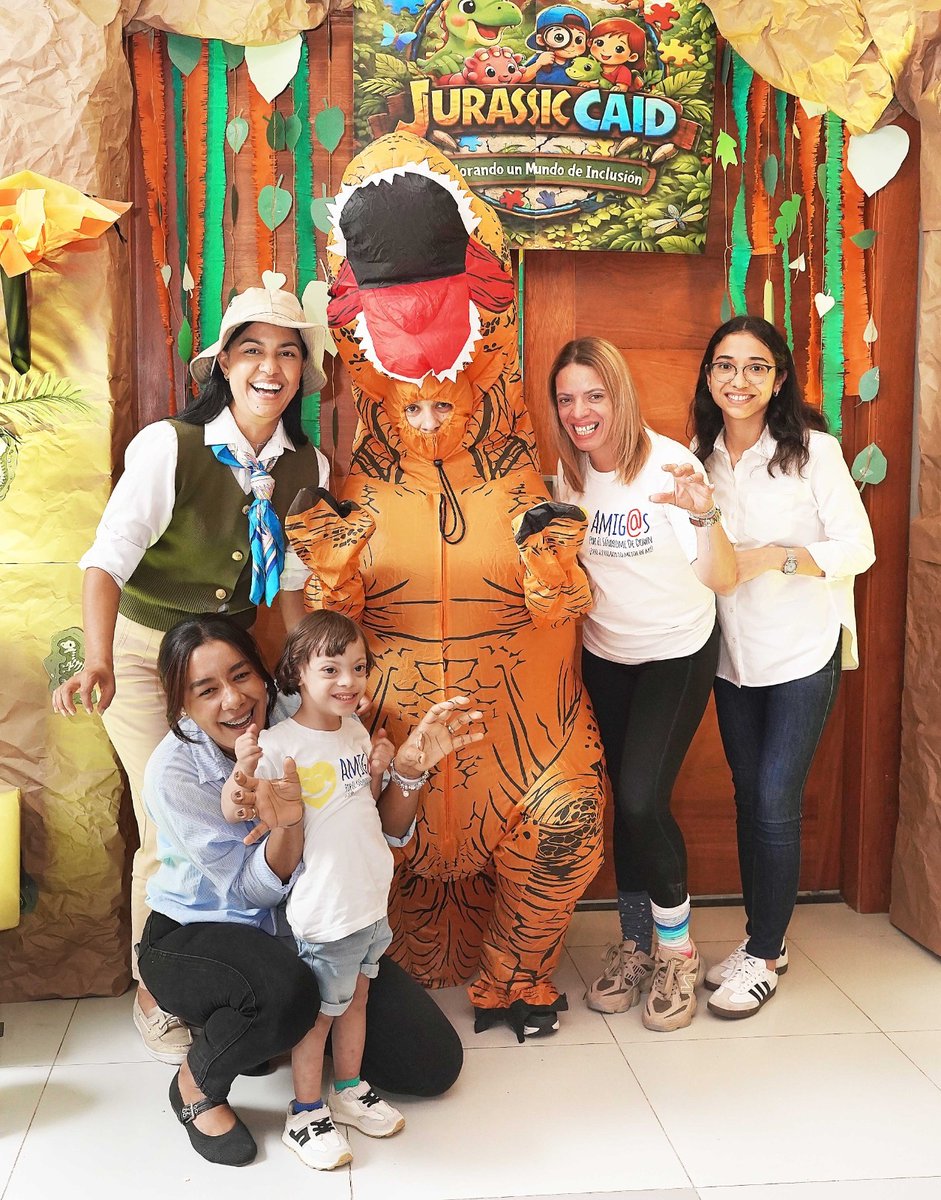 CAIDRDO's tweet photo. Así conmemoramos el Día Mundial del Síndrome de Down en el CAID, siempre apostando a la inclusión plena de los niños y niñas 💙💛 https://t.co/ckU4sR1Jq4