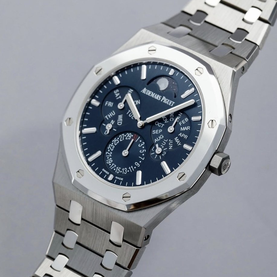 The Global Watch Club tweet media