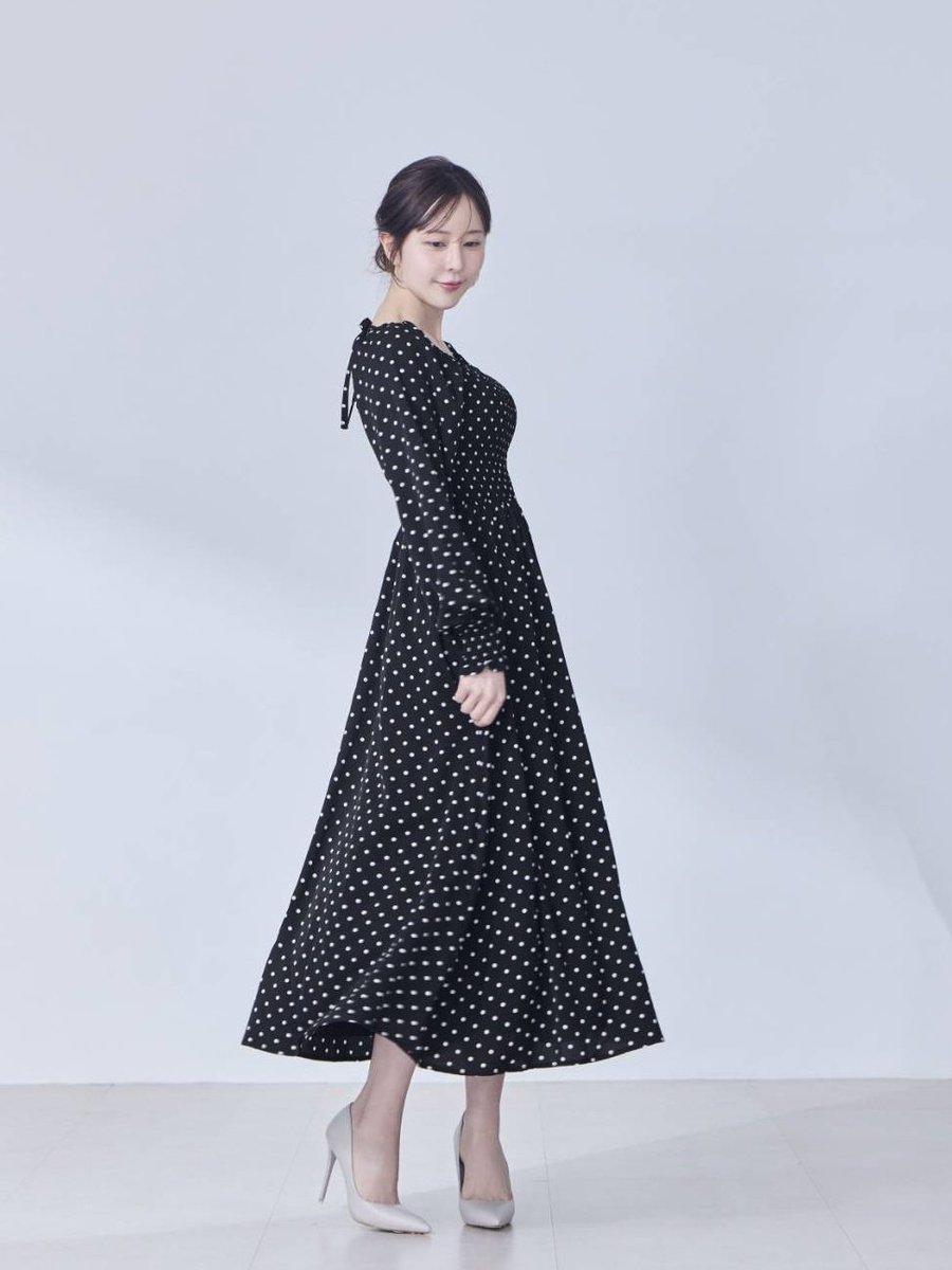 overE│胸が大きな女性のブランド tweet media