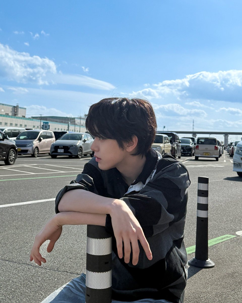 CLOSE YOUR EYES BASE tweet media