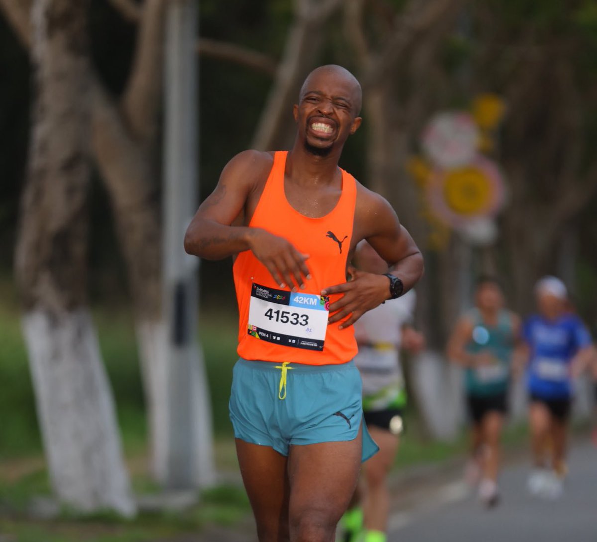 GirlThatLifts/TheRunner tweet media