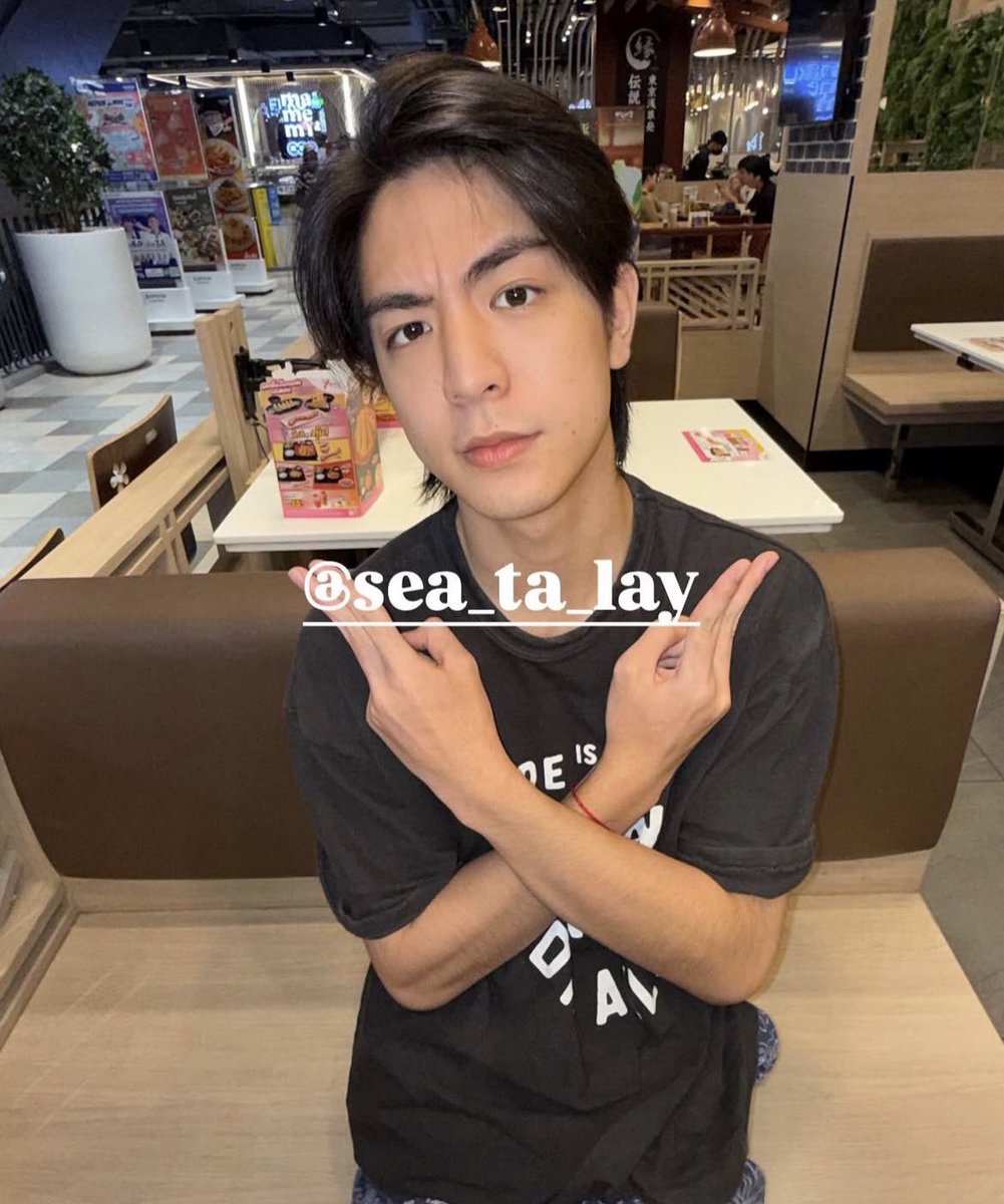 jenny 𝜗ৎ tweet media