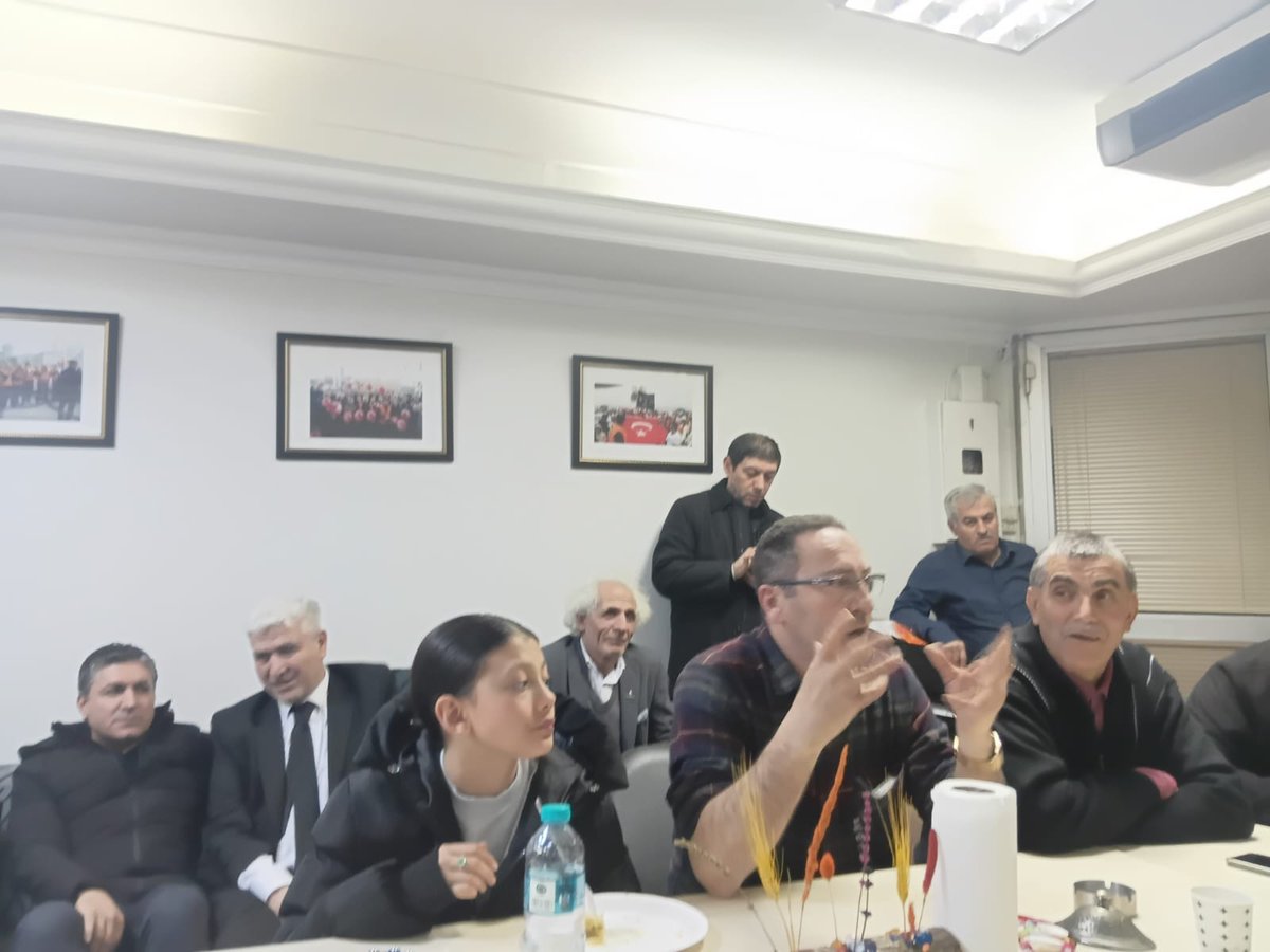 EYT VE EMEKLİLER FEDERASYONU tweet media