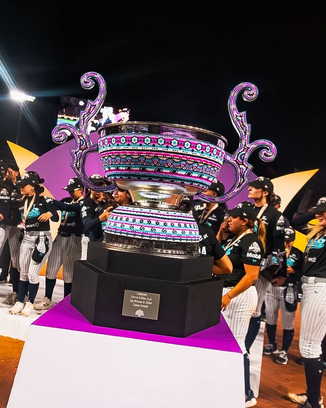 CamWoodBats's tweet image. Congratulations to @bayleekling on being voted MVP and to @SultanesOficial for winning the championship!! 🙌💥🥎

We’ve had a blast watching y’all play! 🎉

#softball #sultanes #championship