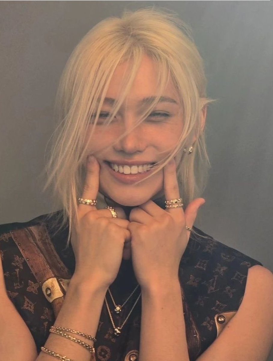 뽀리 | 막첫 F8 tweet media