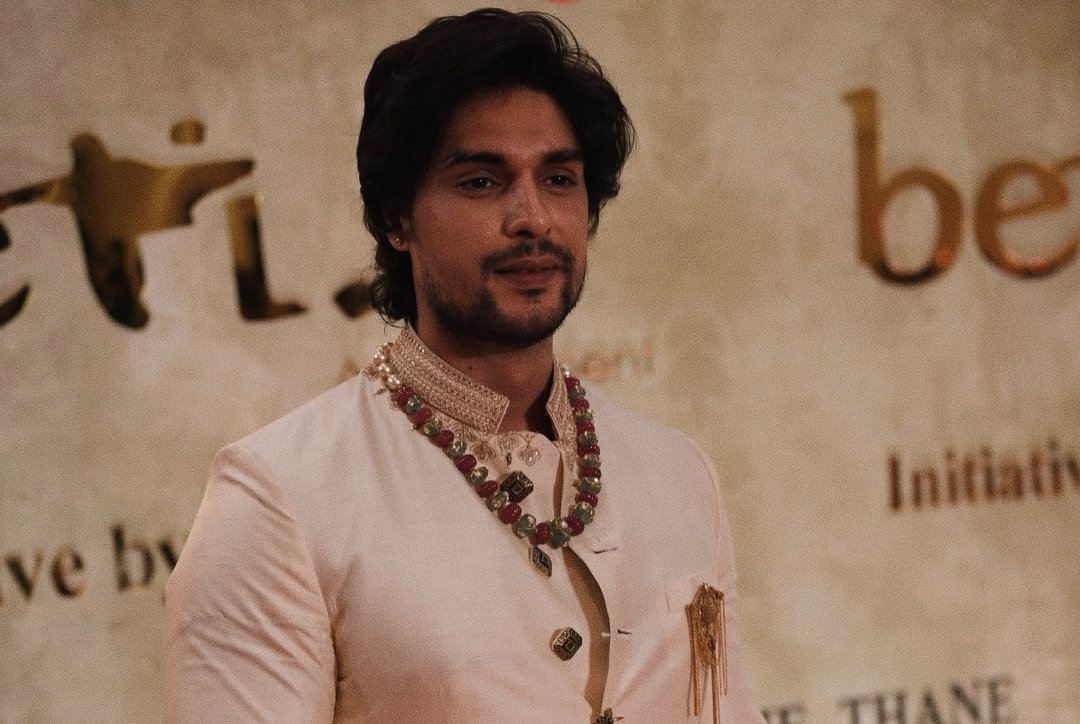 _anu006's tweet photo. Looking so royal and elegant🪄🤍

 : #ankitgupta : https://t.co/uEbma1xwVU