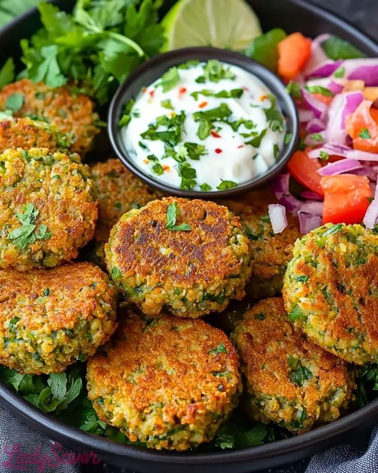 LabMariam48488's tweet image. Crispy on the outside, fluffy on the inside 🌿
Authentic falafel made the traditional way - no shortcuts.
Here’s a simple thread 👇
#Falafel #MiddleEasternFood #MariamFoodLab
#FoodTalks #SimpleFoods