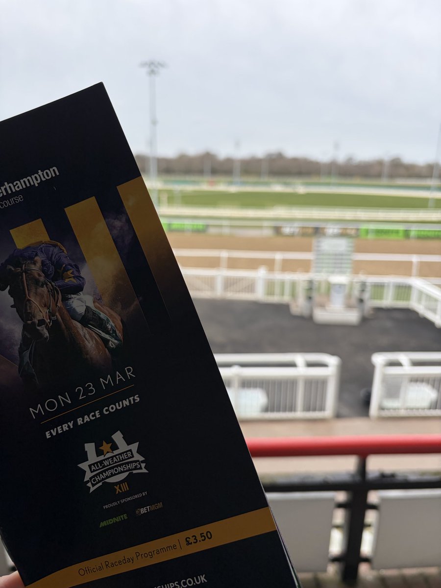 Wolverhampton Races tweet media