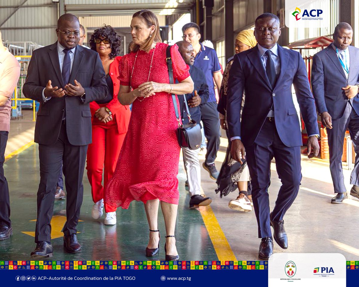 acp_tg's tweet image. L’AG de #ACP a eu l’honneur d’accueillir Mr le Ministre ainsi qu’une délégation du Commonwealth en visite à la @PIA_Togo 
Cette immersion a permis de présenter les atouts de la #PIA. Une rencontre stratégique qui confirme l’attractivité du #Togo comme destination d’investissement