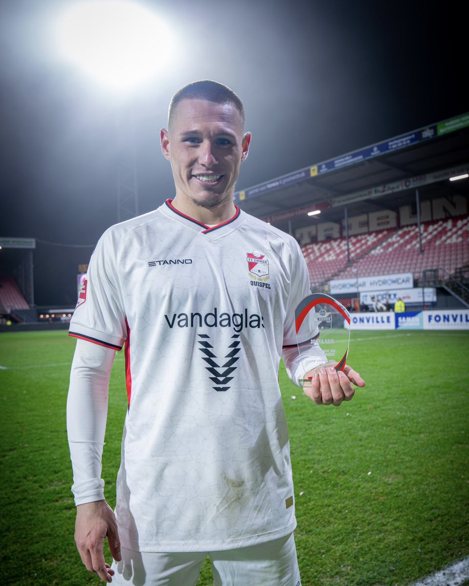 FC_Emmen's tweet photo. Freddy was tegen VVV de ๐ฃ๐๐จ๐ฆ ๐ ๐ฎ๐ป ๐๐ฎ๐ป ๐ฑ๐ฒ ๐ช๐ฒ๐ฑ๐๐๐ฟ๐ถ๐ฒ๐ฑ! ๐
#EMMvvv #NAOBERSCHAP #HIERKOMIKWEG https://t.co/JNtYYIuM2t