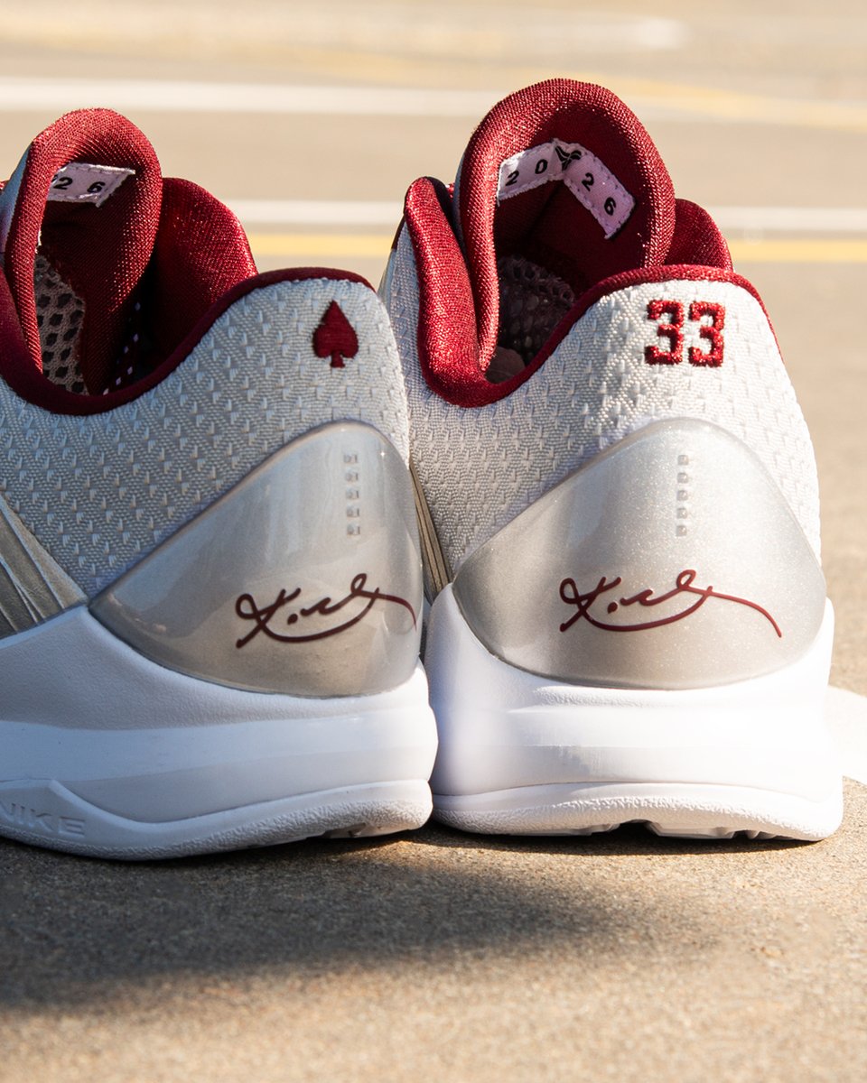 Kids Foot Locker tweet media