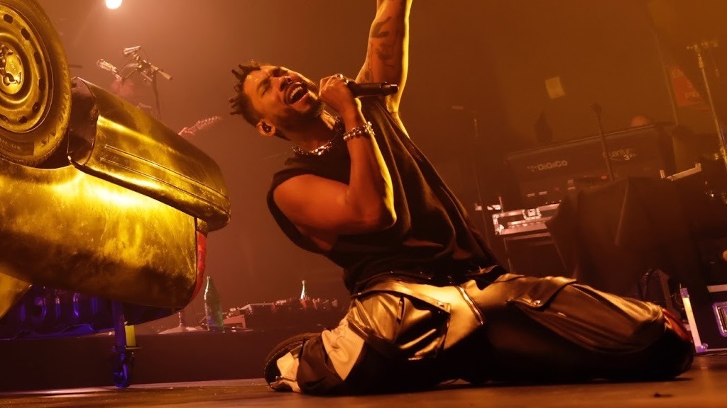 TicketHub tweet media