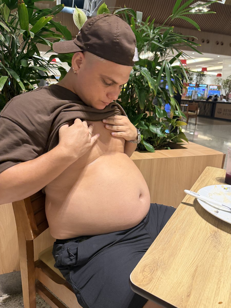 Leonardo Sampaio regordete tweet media