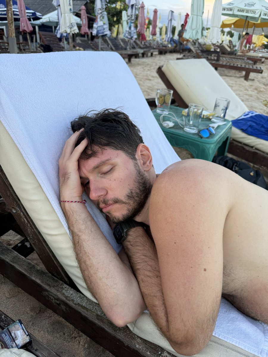 Botslim29 tweet media