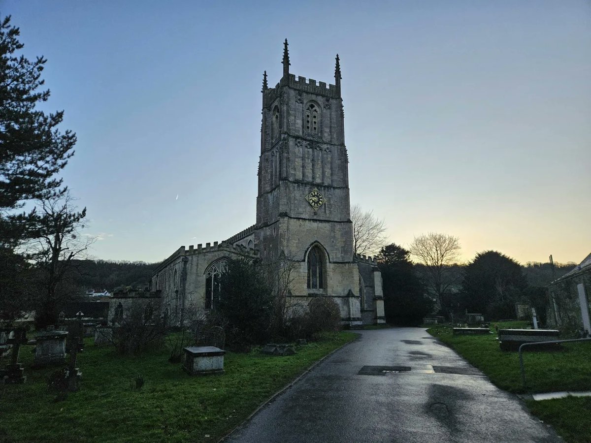 RJonTourUK's tweet image. Find out about visiting Wotton-under-Edge a town in the #Cotswolds on my #travelblog post.  Including walks, ghost hunting, #beeroclock and food out.

rjontour.com/wotton-under-e…