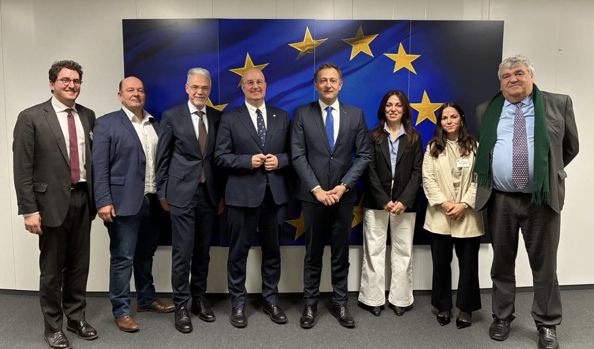 Christophe Hansen tweet media