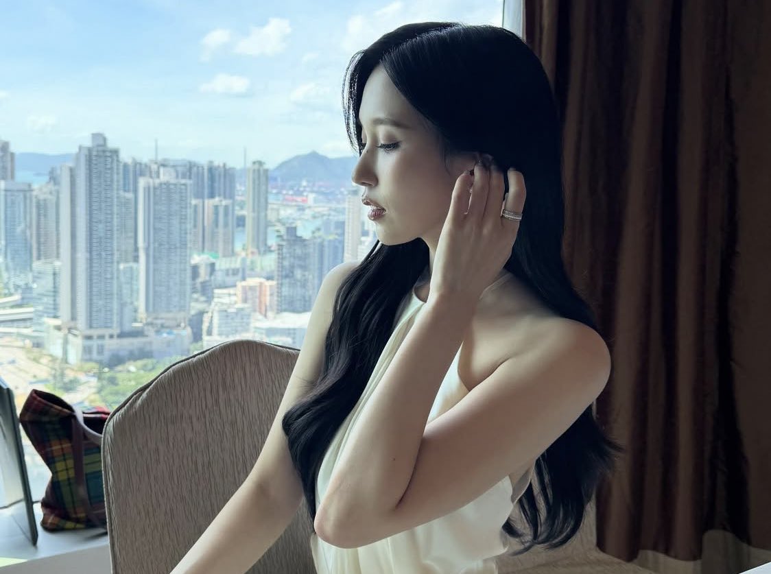 mina 📰 tweet media