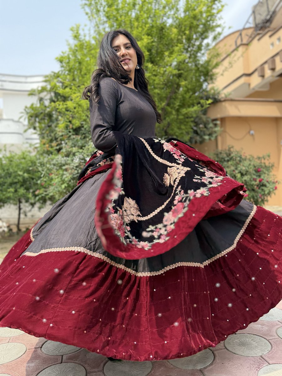 Amna Hussain tweet media