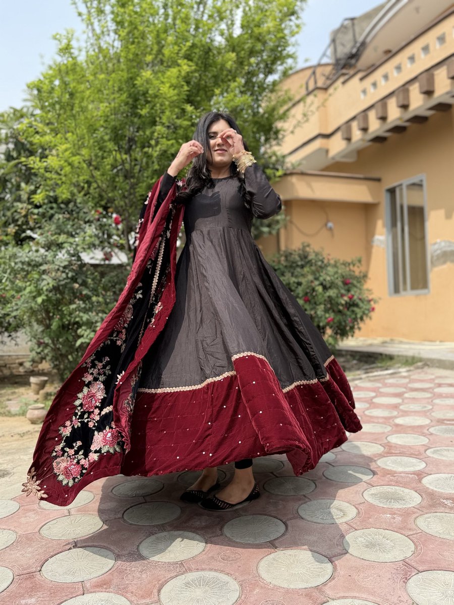 Amna Hussain tweet media