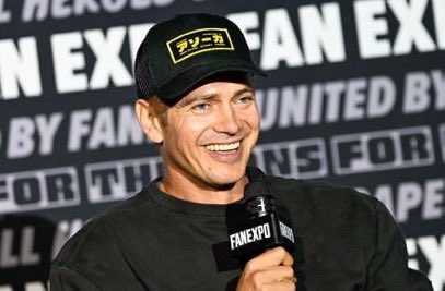 Star Wars Holocron tweet media