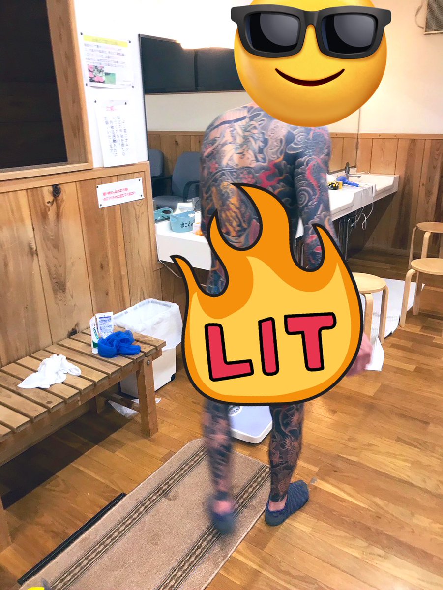 たかりょー tweet media