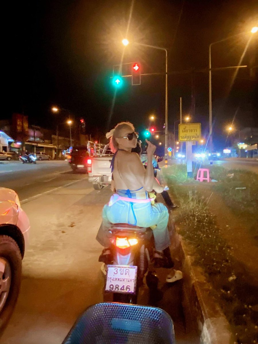 แม่เหมียวนมโต (ทวิตจริง) tweet media