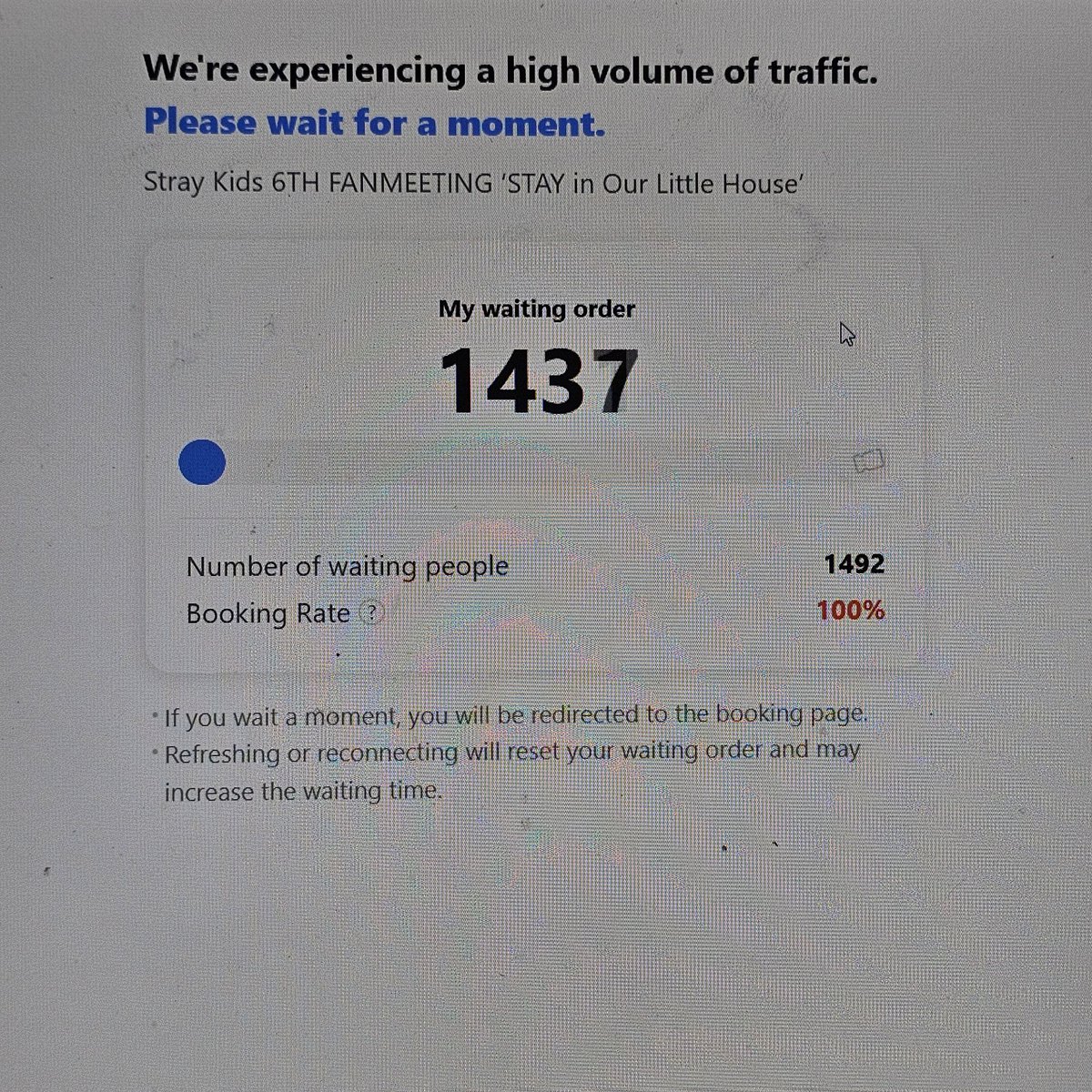 elizka in 🇰🇷!! tweet media