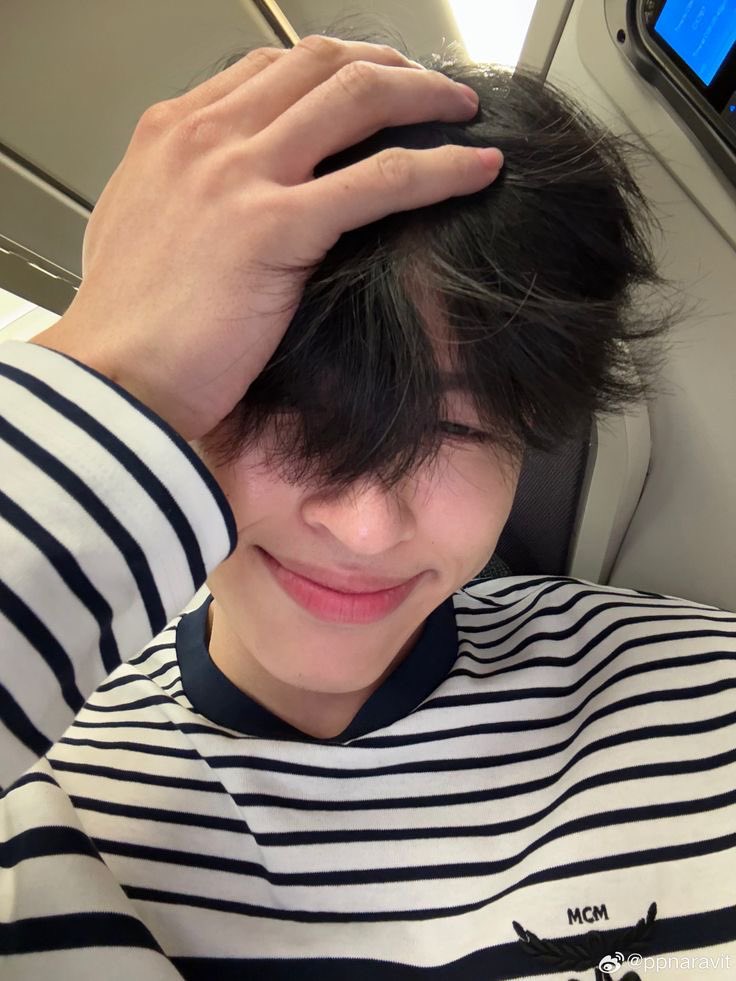 livi 🌙 tweet media