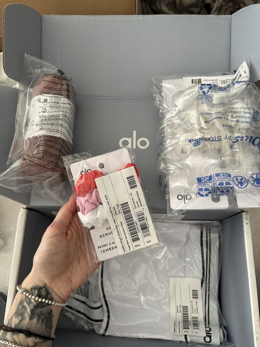 Лера tweet media