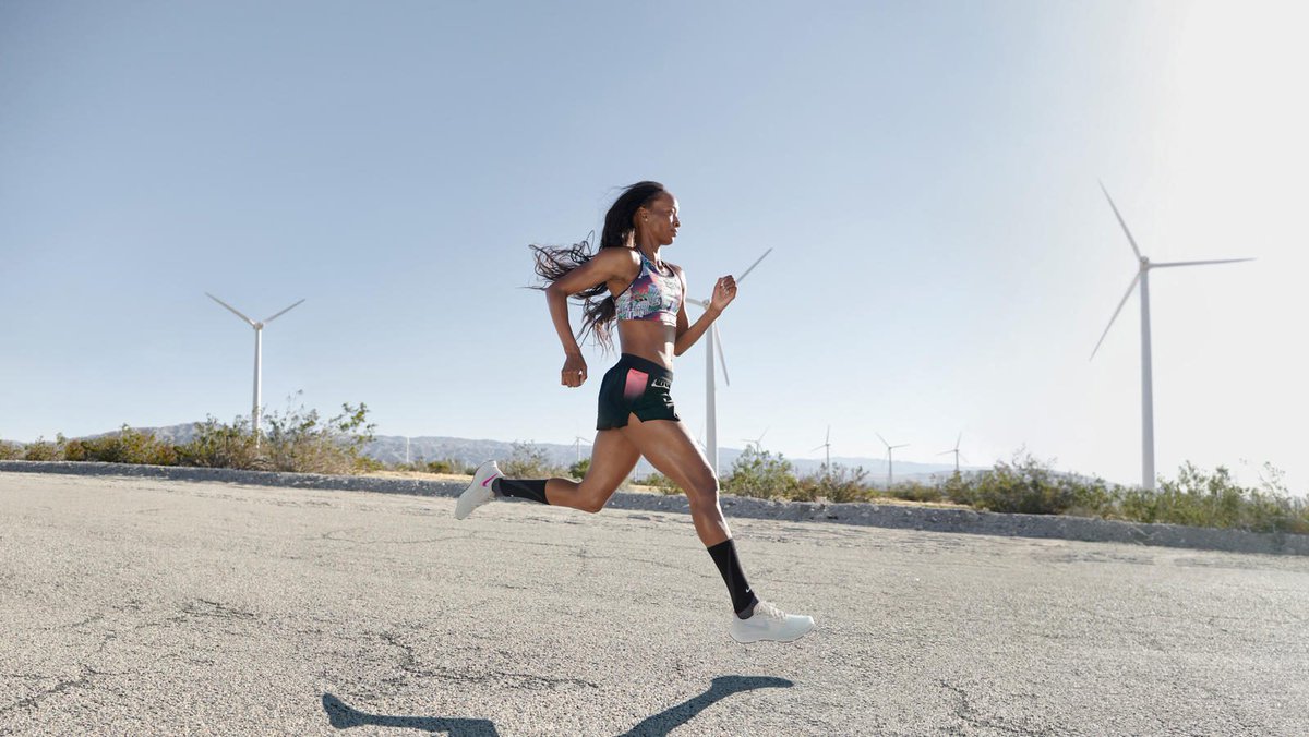 FitnessHacks101's tweet image. What should runners build first: speed or distance? 🏃‍♂️💨🏃‍♀️🏅 Dive into the debate and find out what’s best for your training! Read more: ow.ly/G8Ev50Yu1Ap

#Running #Runners #RunTraining #SpeedVsDistance #MarathonTraining #HalfMarathon #5kTraining #10kTraining #Endurance