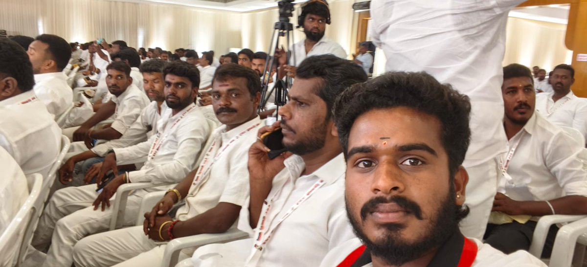 KKMathesh6's tweet photo. கழக இளைஞரணி செயலாளர் மாண்புமிகு உதயநிதி ஸ்டாலின் அவர்களது தலைமையில் நடைபெற்ற இளைஞர் அணி தேர்தல் கள முன் வீரர்கள் என்ற முன்னெடுப்பில் ஈரோடு வடக்கு மாவட்டம் அந்தியூர் வடக்கு ஒன்றிய இளைஞரணி சார்பில் துணை அமைப்பாளர்களுடன் கலந்து கொண்ட போது .... https://t.co/BYJxs7DGrg