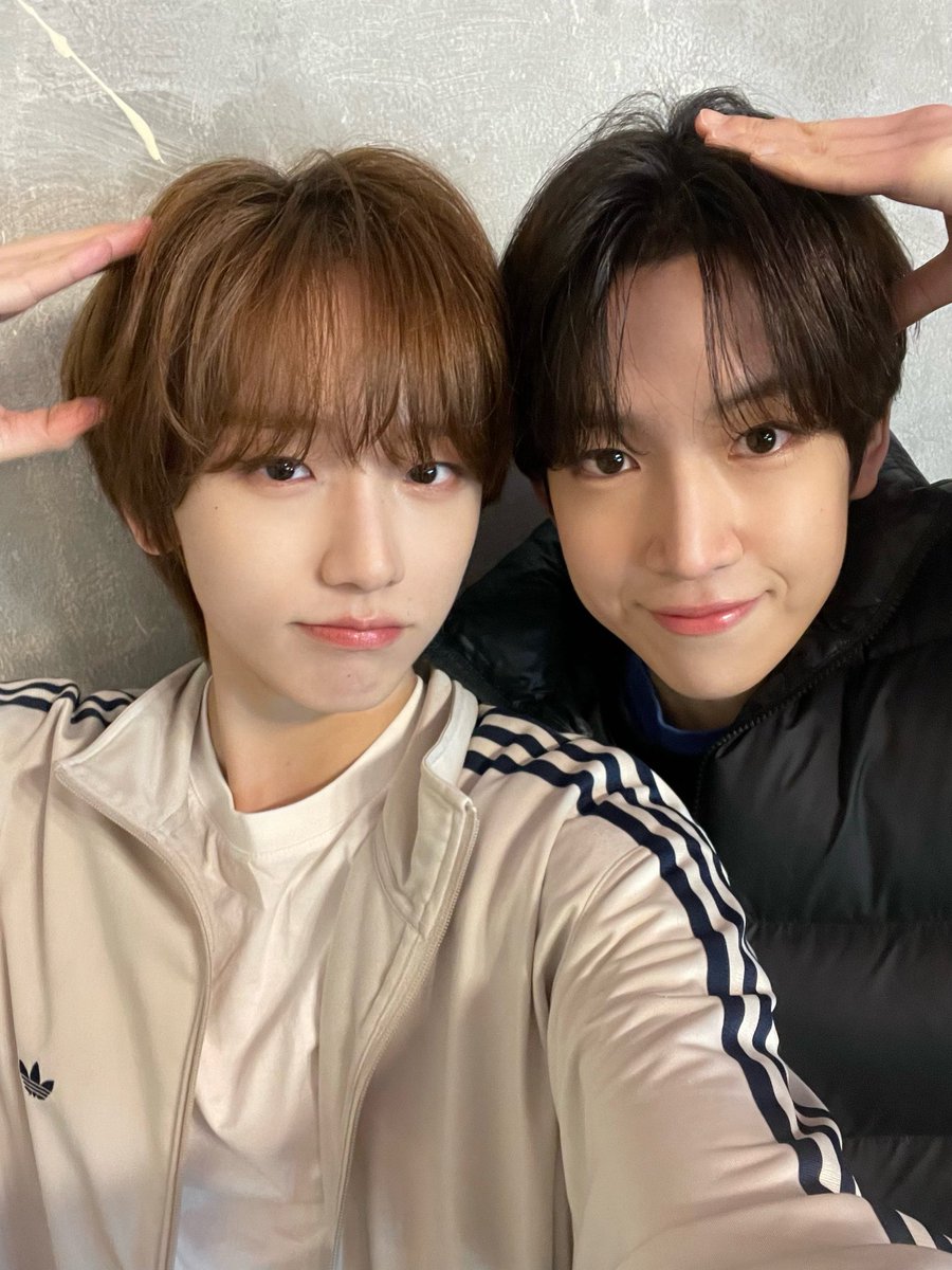 째. tweet media