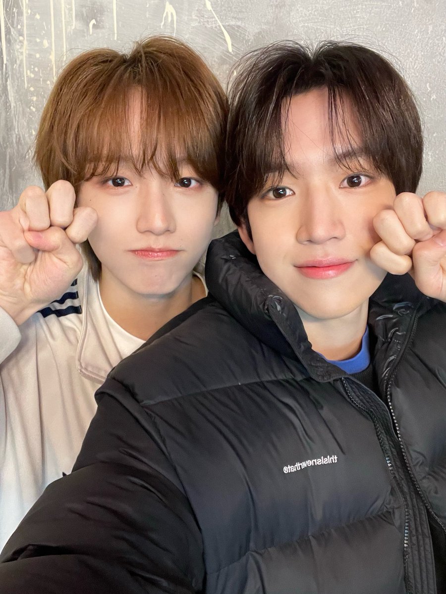 째. tweet media