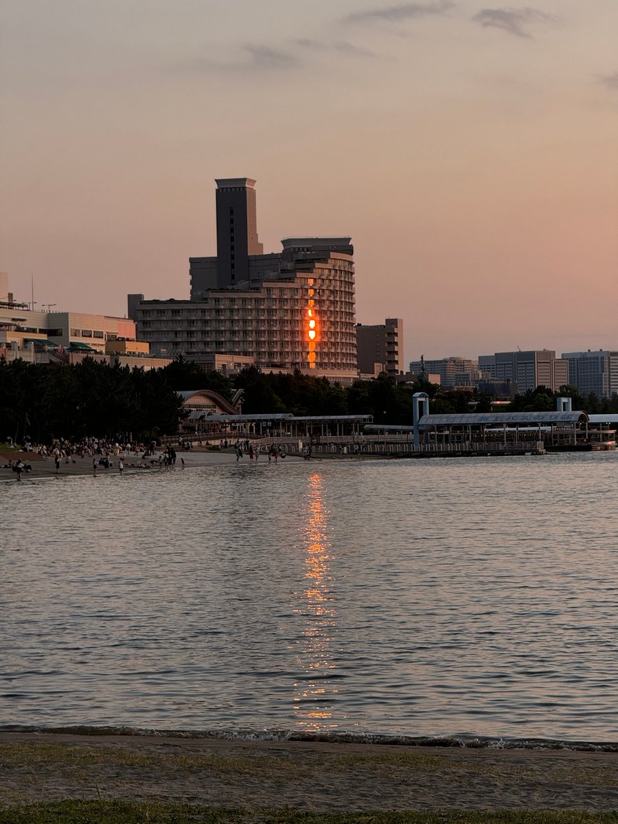 Leah Nelson tweet media