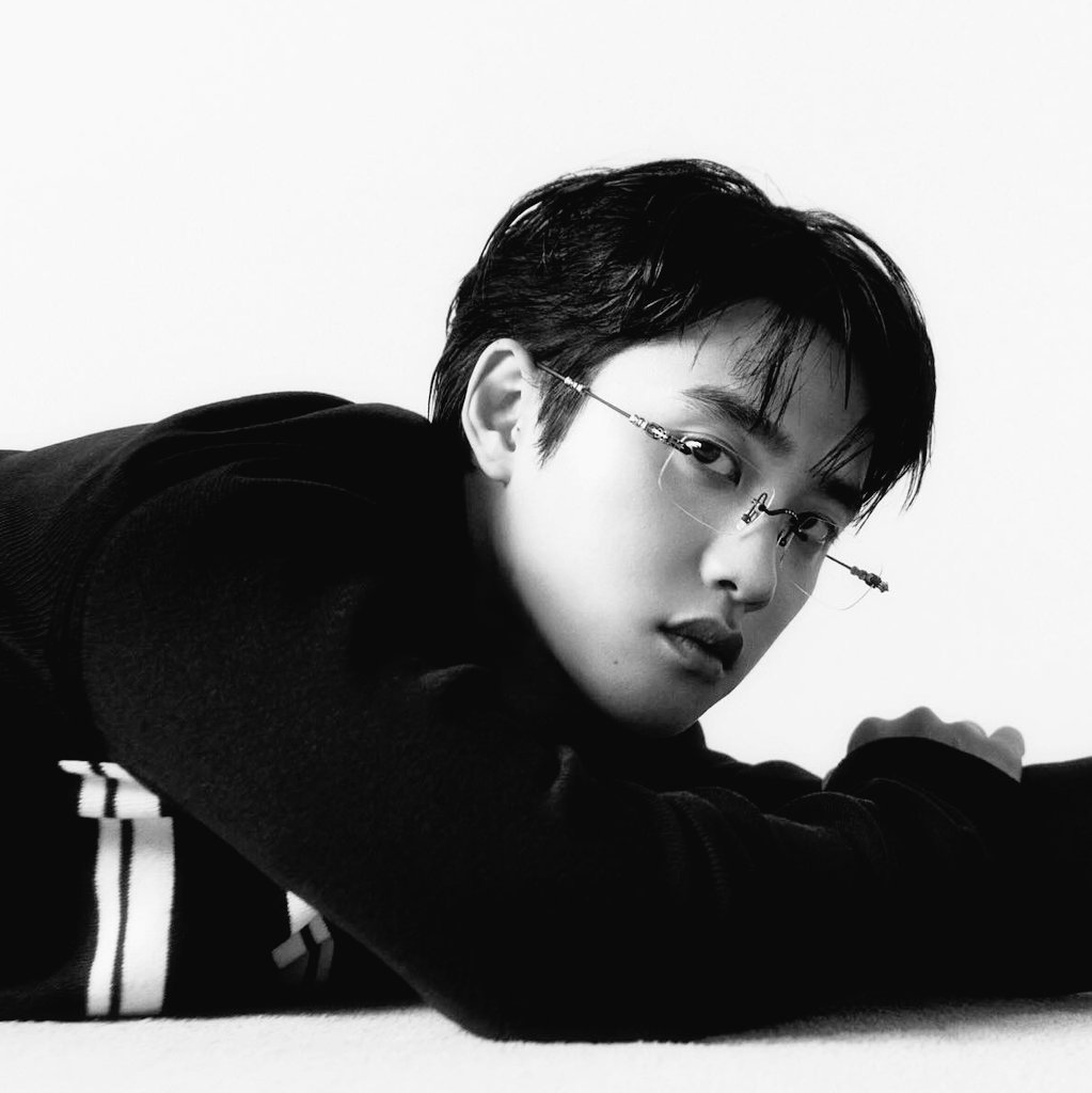 𝘾𝙤𝙢𝙚𝙡𝙮 tweet media