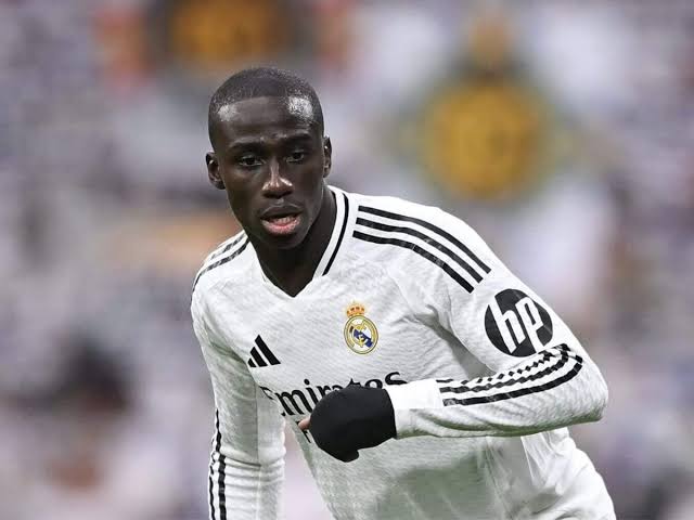 Gravesen tweet media