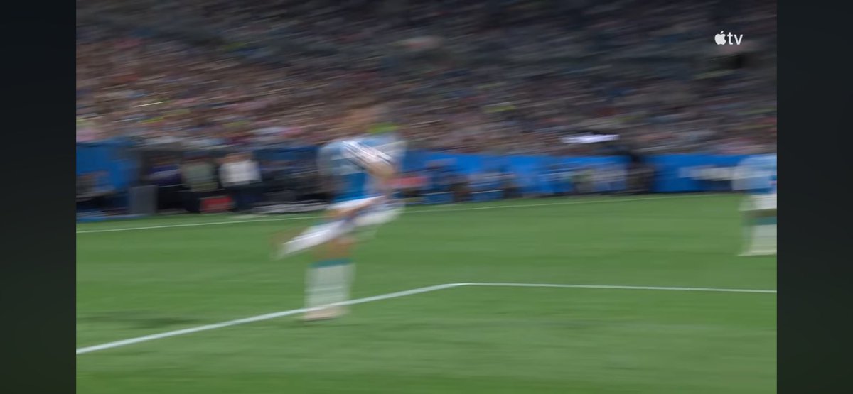 (fan) Max tweet media