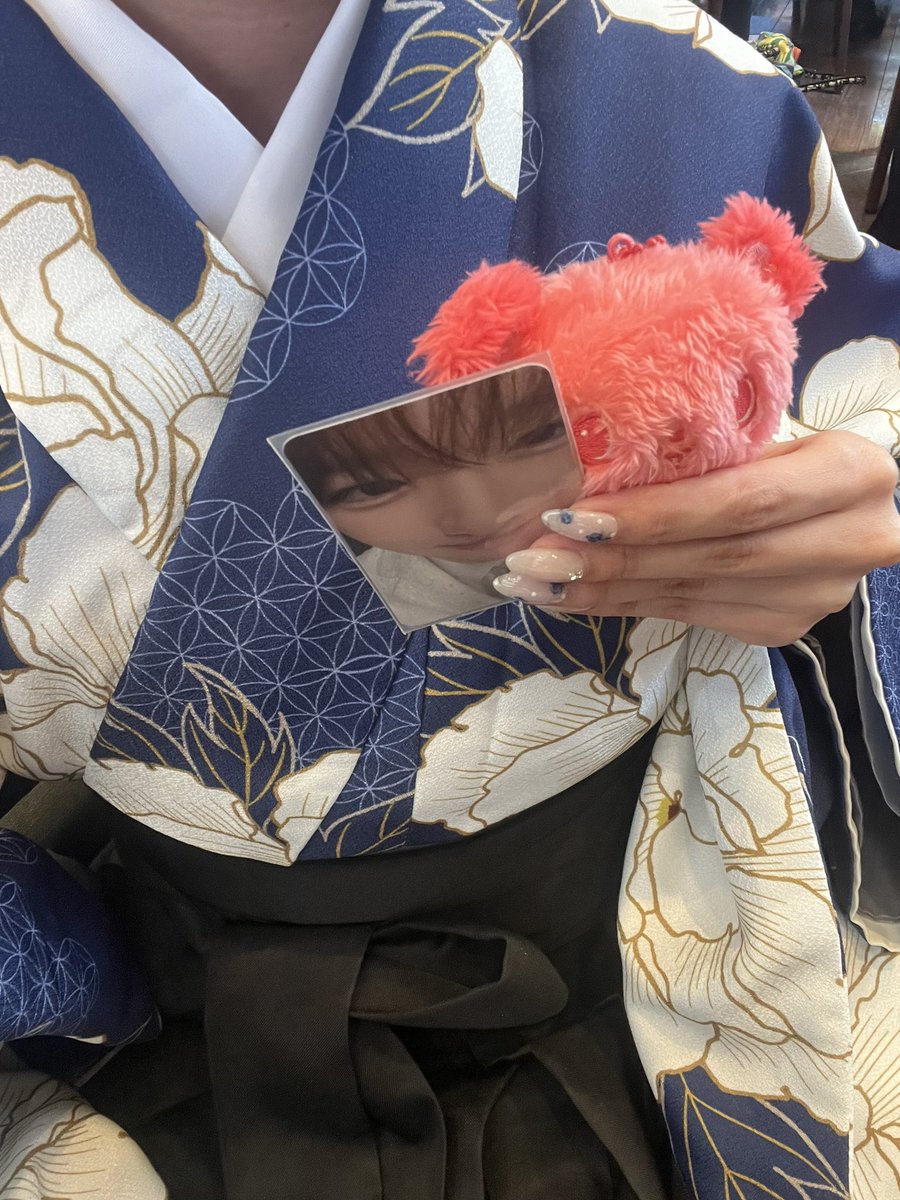 sun1208hi's tweet photo. 大学卒業しました🎶
4月から社会人がんばるぞ🌟 https://t.co/K2ar0zTwP0