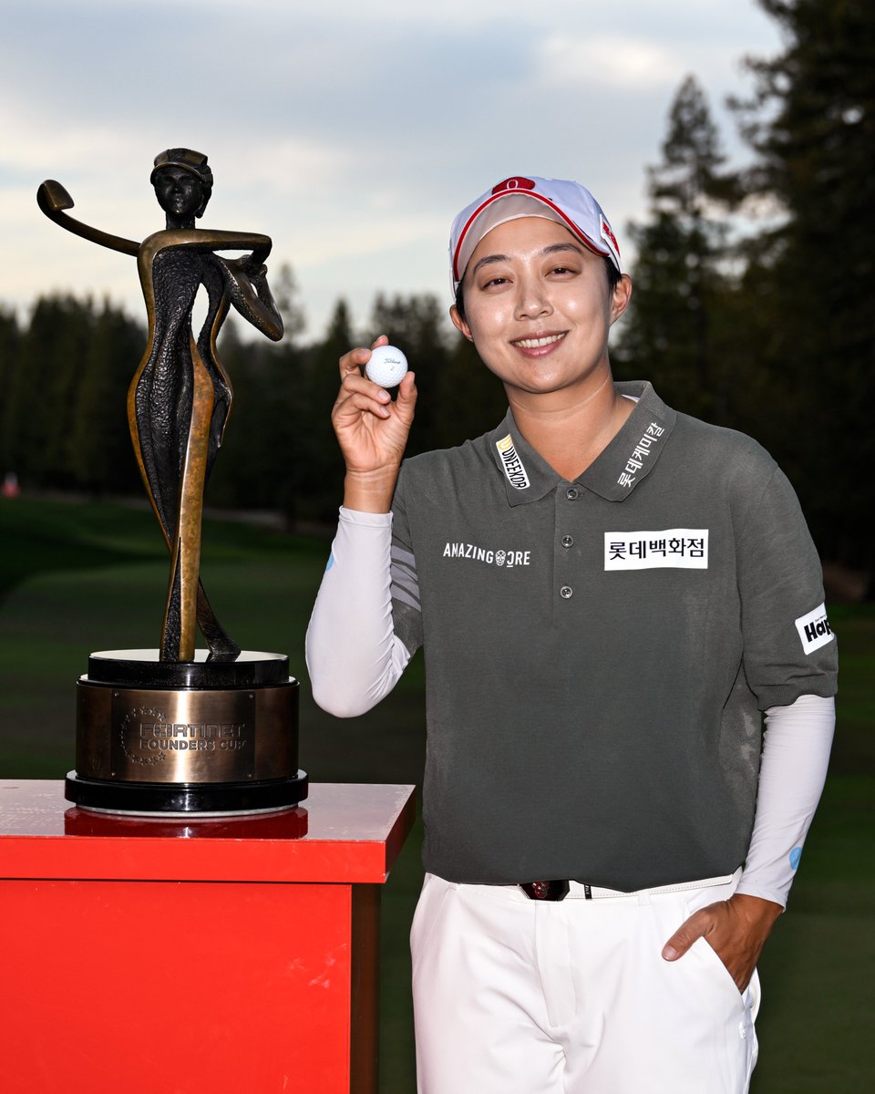 LPGA's tweet photo. Hyo Joo Kim won the 2026 Fortinet Founders Cup with her @Titleist Pro V1x ⛳️ 🏆 https://t.co/KMHLrjf7xm