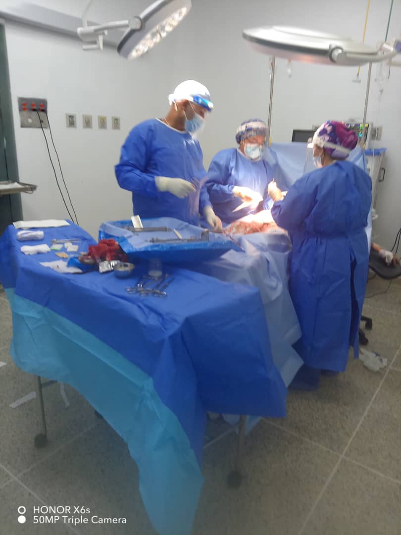 ¡Juventud de vanguardia en #Mérida! 🏔️✨

Homenajeamos al Lic. Reinaldo Blanco, enfermero neonatólogo del Hospital "Hugo Chávez". A sus 33 años, su consagración con los recién nacidos es orgullo de la #BrigadaMédicaCubana. 👶🩺

¡Rumbo al 4 de Abril! 🇨🇺✊

#CubaSoberana
