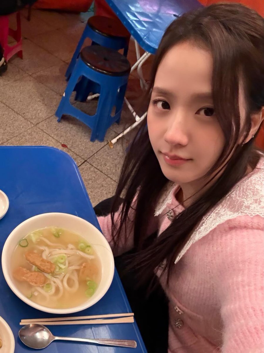 JISOO CHARTS tweet media