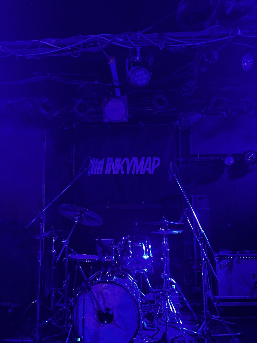 あおと tweet media