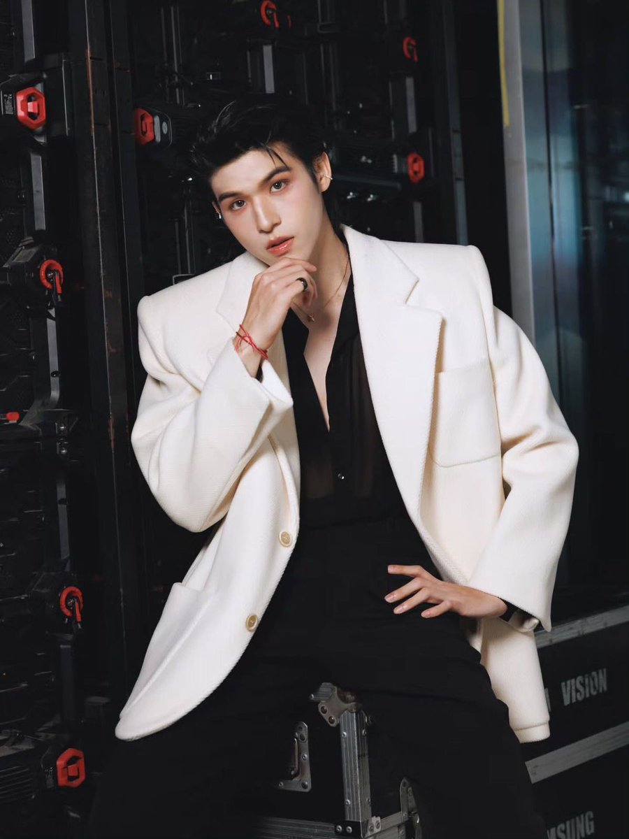 𝙢𝙞𝙢𝙚𝙬 tweet media