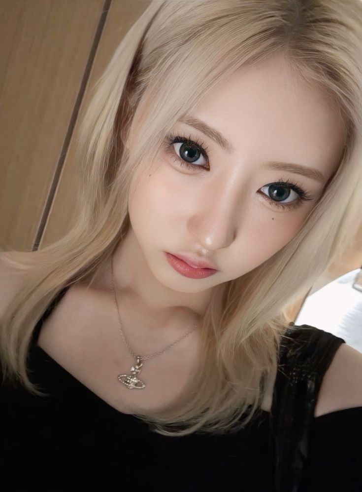 enam_ies's tweet photo. We demand transparency regarding Rami’s status in the group. Please provide a clear statement on her status & position in the group. Fans deserve transparency and timely communication.
#YGStatementForRami #ClarifyRamiStatus #RAMI
@YGBABYMONSTER_
@_BABYMONSTER_JP
@ygent_official https://t.co/3jd0veH8yW